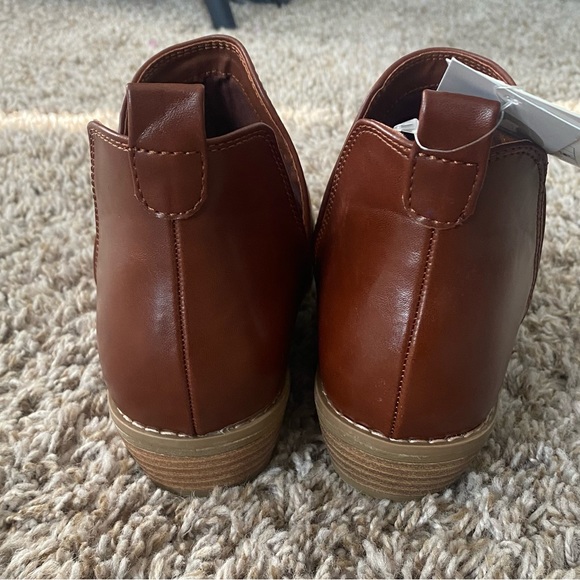 NWT Universal Thread brown/tan leather cut down with heel boho booties size 7 - Picture 3 of 7